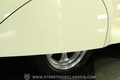 1939 Lincoln Zephyr