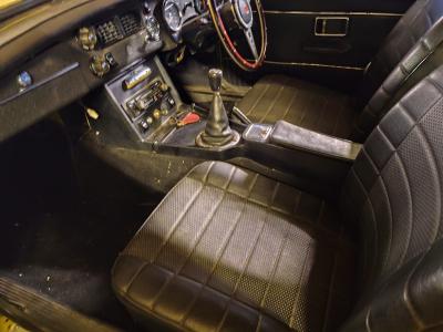 1975 MG B Roadster