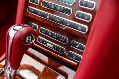 2006 Bentley AZURE