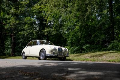 1967 Jaguar Mk. II 2.4 MOD