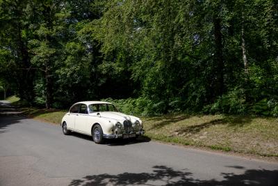 1967 Jaguar Mk. II 2.4 MOD