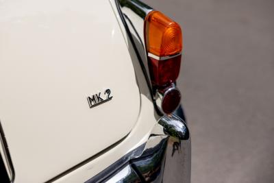 1967 Jaguar Mk. II 2.4 MOD