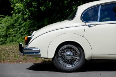 1967 Jaguar Mk. II 2.4 MOD
