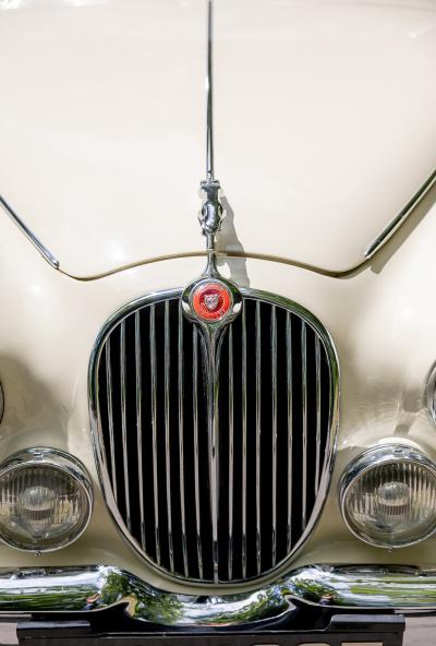1967 Jaguar Mk. II 2.4 MOD