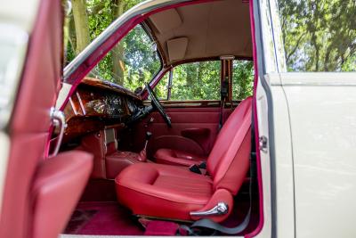 1967 Jaguar Mk. II 2.4 MOD
