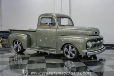 1951 Ford F-1 Restomod