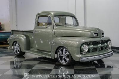 1951 Ford F-1 Restomod