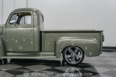 1951 Ford F-1 Restomod
