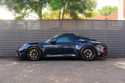 2021 Porsche 911 (992) GTS