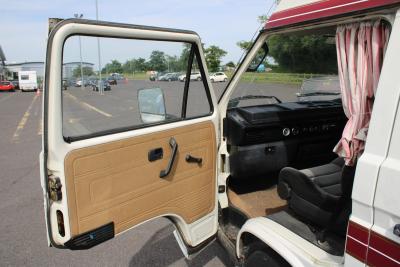 1990 Volkswagen T25 AUTO SLEEPER TRIDENT