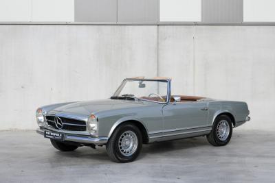 1971 Mercedes - Benz 280SL Pagoda