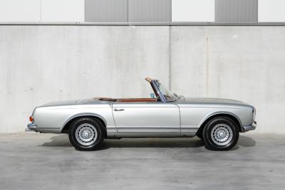 1971 Mercedes - Benz 280SL Pagoda