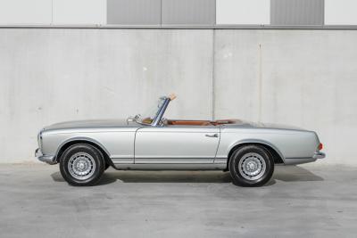 1971 Mercedes - Benz 280SL Pagoda