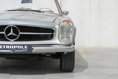 1971 Mercedes - Benz 280SL Pagoda