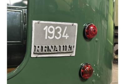 1934 Renault Parisian