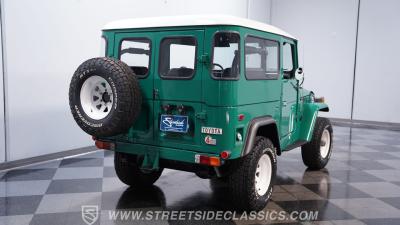 1976 Toyota FJ40 Land Cruiser