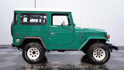 1976 Toyota FJ40 Land Cruiser