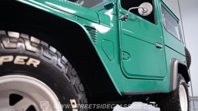 1976 Toyota FJ40 Land Cruiser