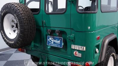 1976 Toyota FJ40 Land Cruiser