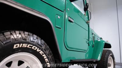 1976 Toyota FJ40 Land Cruiser