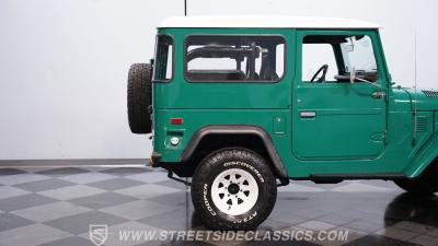 1976 Toyota FJ40 Land Cruiser