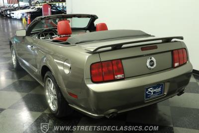 2005 Ford Mustang GT Convertible