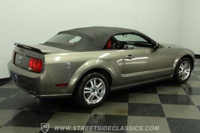 2005 Ford Mustang GT Convertible