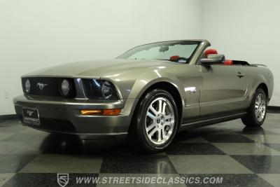 2005 Ford Mustang GT Convertible