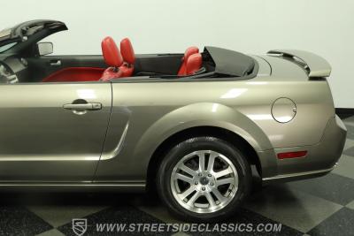 2005 Ford Mustang GT Convertible