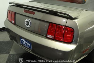 2005 Ford Mustang GT Convertible
