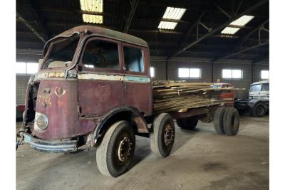 Mercedes - Benz Thousand-legged LPS 333