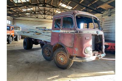Mercedes - Benz Thousand-legged LPS 333
