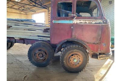 Mercedes - Benz Thousand-legged LPS 333