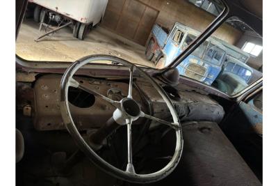 Mercedes - Benz Thousand-legged LPS 333