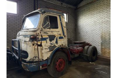 Mercedes - Benz Thousand-legged LPS 333
