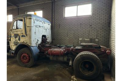 Mercedes - Benz Thousand-legged LPS 333