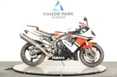 2004 Yamaha YZF-R1