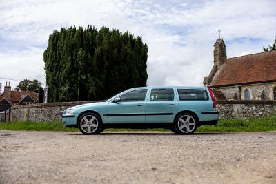 2003 Volvo V70R