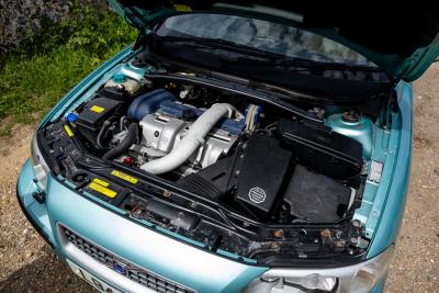2003 Volvo V70R