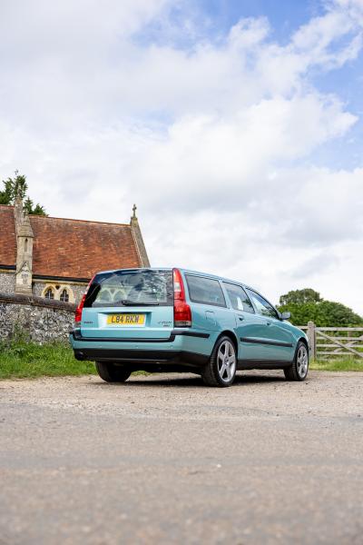 2003 Volvo V70R
