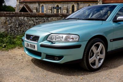 2003 Volvo V70R