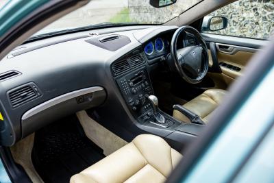 2003 Volvo V70R