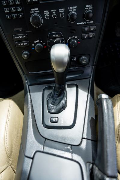 2003 Volvo V70R
