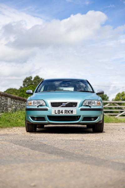 2003 Volvo V70R