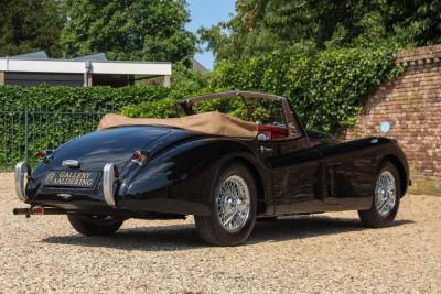 1953 Jaguar XK120 DHC &ldquo;Black and cognac&rdquo;