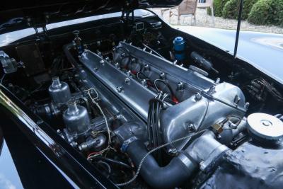 1953 Jaguar XK120 DHC &ldquo;Black and cognac&rdquo;