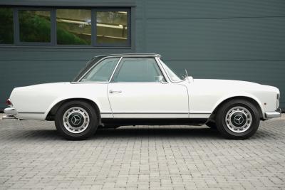 1968 Mercedes - Benz 280 SL