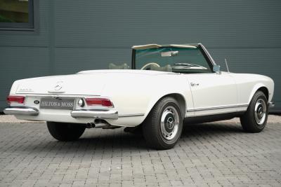 1968 Mercedes - Benz 280 SL