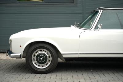 1968 Mercedes - Benz 280 SL