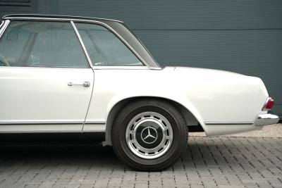 1968 Mercedes - Benz 280 SL